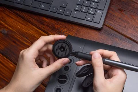 Change the pen tip of the graphics tablet. Draw on a digital tablet. Freelanc Photos