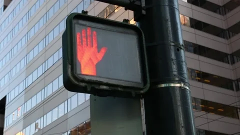 Change traffic lights Stock Footage 155899271