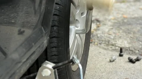 Change a wheel 스톡 동영상 10685026