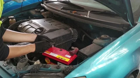 Changing battery by Bateriku.com Stock Footage 164880619