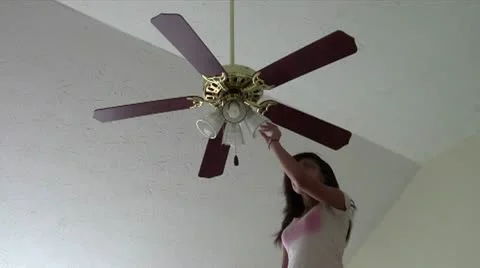 Changing bulb, lights on Video stock 10914929