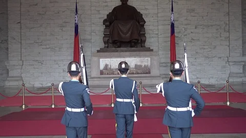 Changing of the Guard at Chiang Kai-Shek National Memorial Hall, Taipei, Taiwan Vidéo 78575238