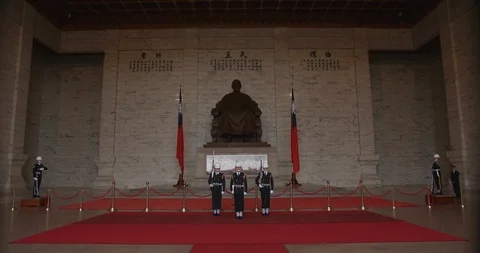 Changing of the guard at the  Chiang Kai-Shek Memorial Hall Stock Footage 90659766
