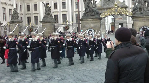 Changing of the guard at prague castle Stock Footage 34921443