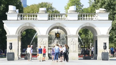 Changing of the guard at The Tomb of the Unknown Soldier in Warsaw, Poland Stock Footage 98616618