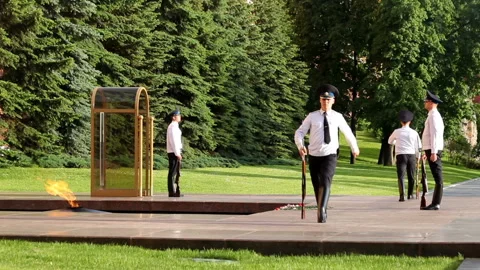 Changing guards in Alexander's Garden in Moscow Stock Footage 90858600