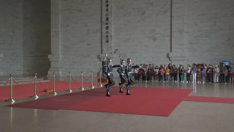The changing of the guards ceremony at the Chiang Kai-Shek Memorial Hall. Stock Footage 76237665