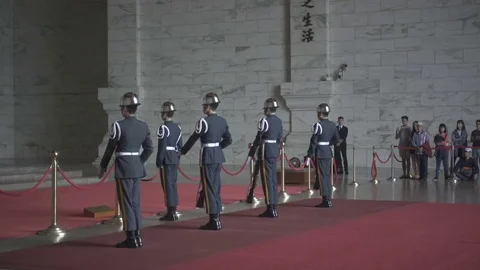 The changing of the guards ceremony at the Chiang Kai-Shek Memorial Hall. Stock Footage 76418790