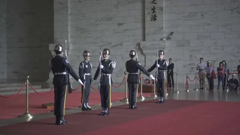 The changing of the guards ceremony at the Chiang Kai-Shek Memorial Hall. Stock Footage 76422462