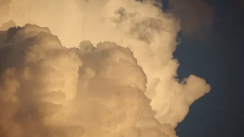 Changing Sky: Close-Up Time-Lapse of Dramatic Clouds at Sunset 動画素材 317672774