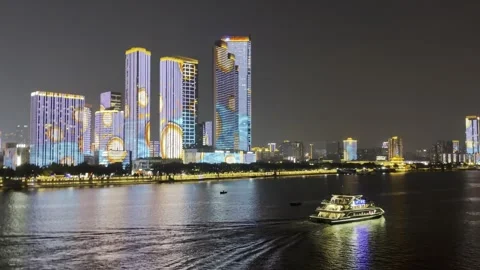 Changsha, China - August 16 2026. Night View of Xiangjiang River in Changsha Vídeo Stock 343658841