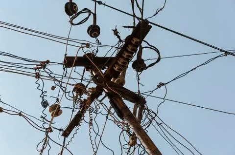 Chaotic array of power cables Tamil Nadu India Asia Foto stock