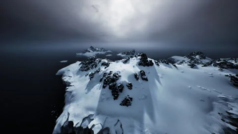 Chaotic storm over chilly coast with turbulent seas and blowing snow 스톡 동영상 331524341