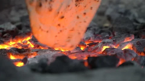 Chapati baking on fire close-up in an Indian street market Video stock 310942375