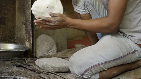 Chapati Stock-Footage 109723812