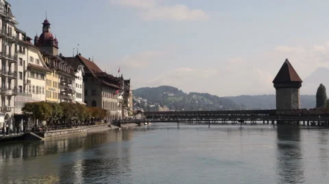 Chapel Bridge in Lucerne Vídeos de archivo 54552467