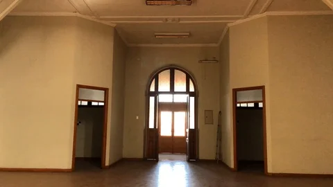Chapel inside abandoned convent Vidéo 92881482