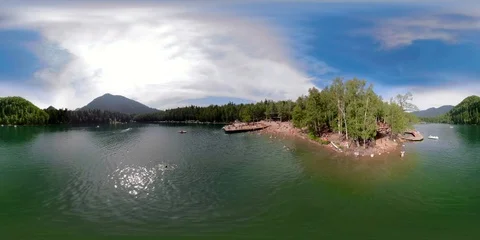 Chapel on warm lakes (quadrocopter span) 库存影片 128959104
