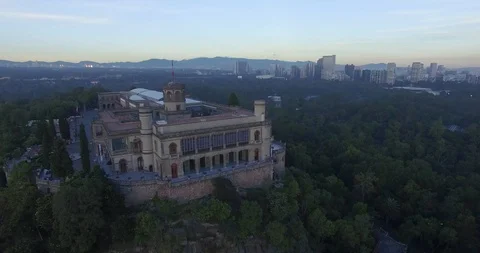 Chapultepec Castle Drone Approach. Video stock 126047923
