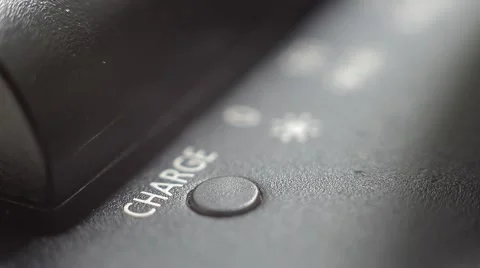 Charge blinking light. Macro shot. Vidéo 50635199
