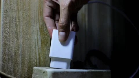 Charging Video stock 204789485