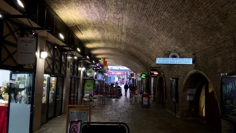 Yosh yalangoch tranniyalarning fotosuratlari