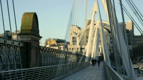 Charing Cross Bridge 2 스톡 동영상 35499781