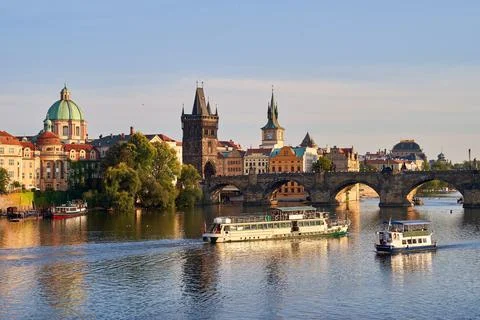 Charles bridge crossing Vltava river in Prague, Czech Republic Stock Photos
