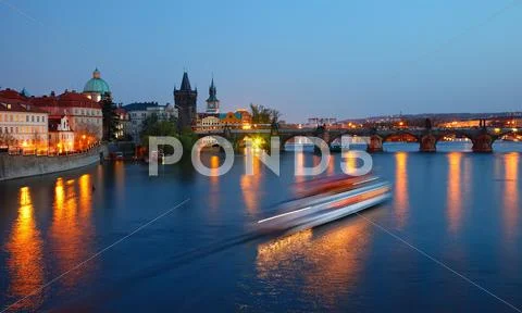 The Charles bridge at night, Prague Stock Photos