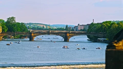 The Charles Bridge In Prague 4K Vidéo 91168191