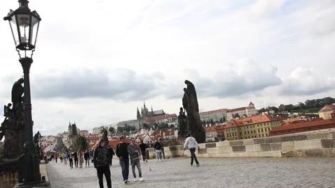 Charles Bridge in Prague (Editorial Use Only) Vidéo 140990567