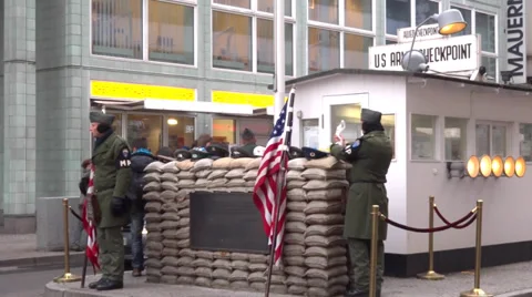 Charlie checkpoint berlin Stock Footage 33334467