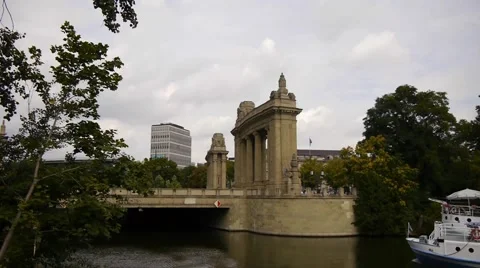 Charlottenburger bridge in berlin 스톡 동영상 41454887