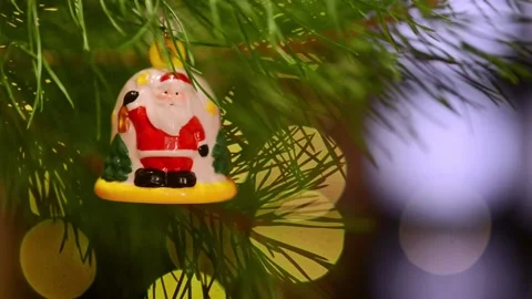 Charming Christmas Loop with Santa Figure and Warm Bokeh Lights 库存影片 344405241