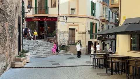 Charming street view from Mallorca Video stock 337928036