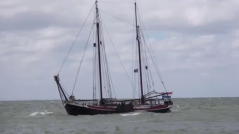 Chartership comming in to the port Stock Footage 85021065