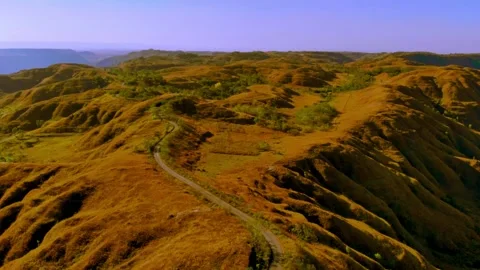 Chasing horizons, running with the wind. Stock Footage 305017529