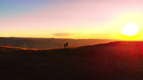 Chasing horizons, running with the wind. Stock Footage 305290712