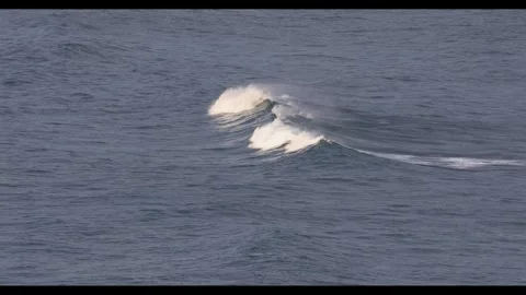 Chasing waves in the Pacific Ocean. Wave movement 4k video 스톡 동영상 285629664