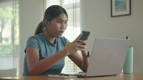 Chat talk with Generative AI ChatGPT bot at home in chat commerce future livi 動画素材 309927427