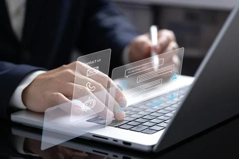 Chatbot conversation assistant. Person using online customer service Stockfoto's