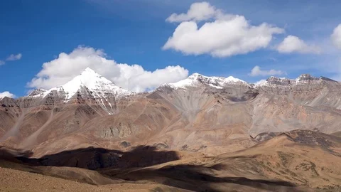 The Chau Chau Kang mountain range in Spiti valley. Stock Footage 75887550