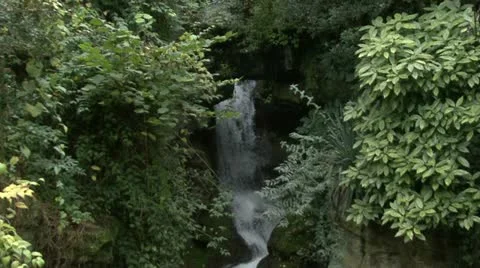 Chaumont Paris Waterfall Video stock 17528188
