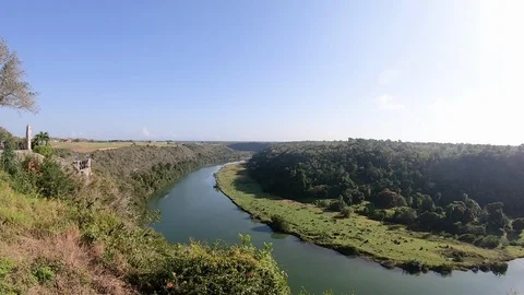 Chavon River overlook at Altos de Chavon La Romana Casa De Campo in Punta Can 스톡 동영상 88112059