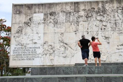  Che Guevara Denkmal, Santa Clara, Kuba Touristen vor dem Che Guevara Denk... Stock Photos