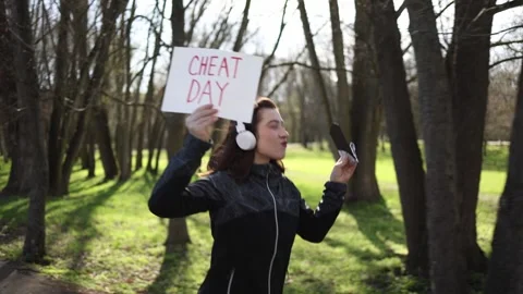 Cheat day fun in workout Video stock 333560685