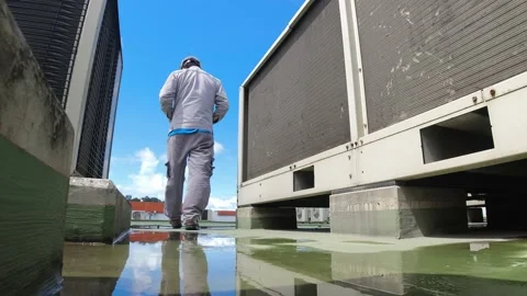 Check Aircondition Unit on top of building Vídeo Stock 164924787