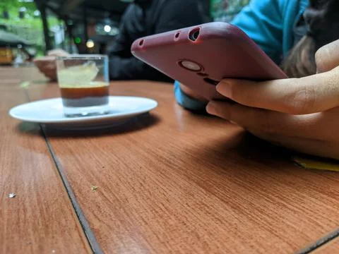 Check email on smartphone Stock Photos