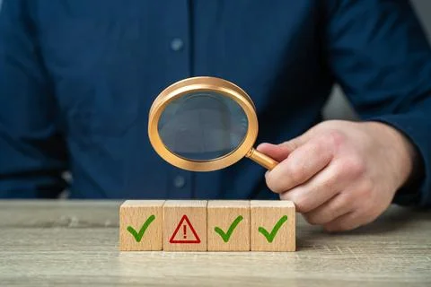 Check for errors. Investigate the warning. Error and malfunction. Monitoring  스톡 사진