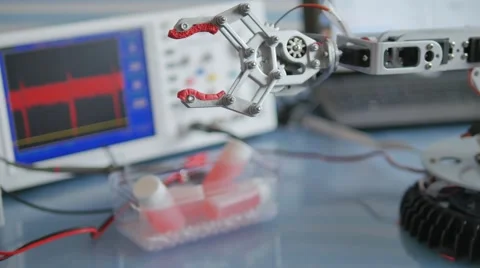 Check the functioning of the manipulator robot arm Video stock 47437849